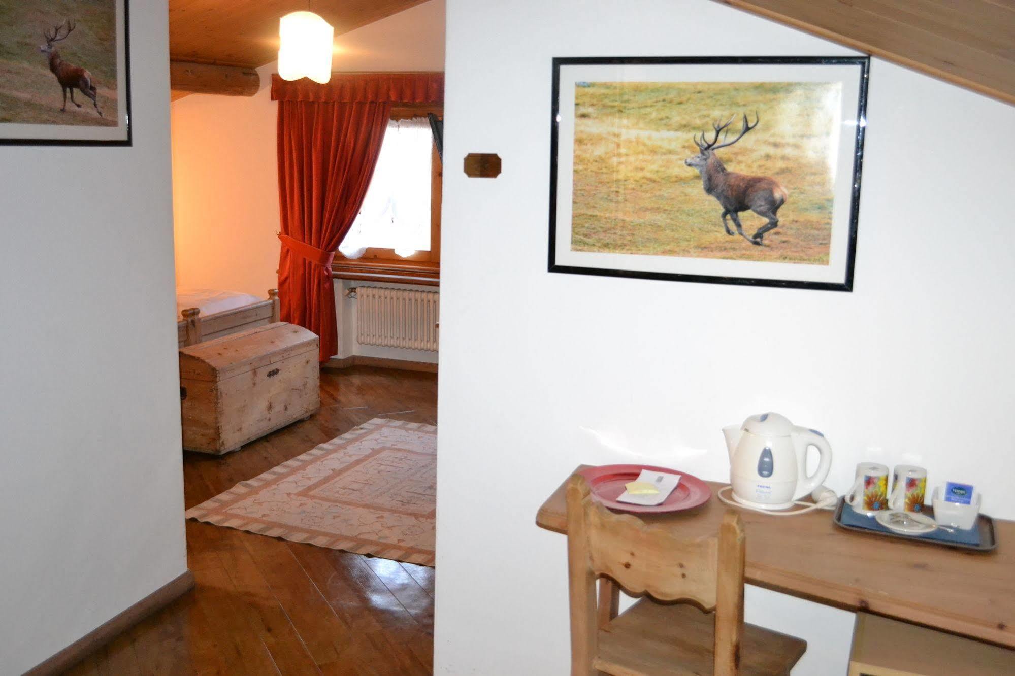 Hotel Piccolo Tibet Livigno Exterior photo
